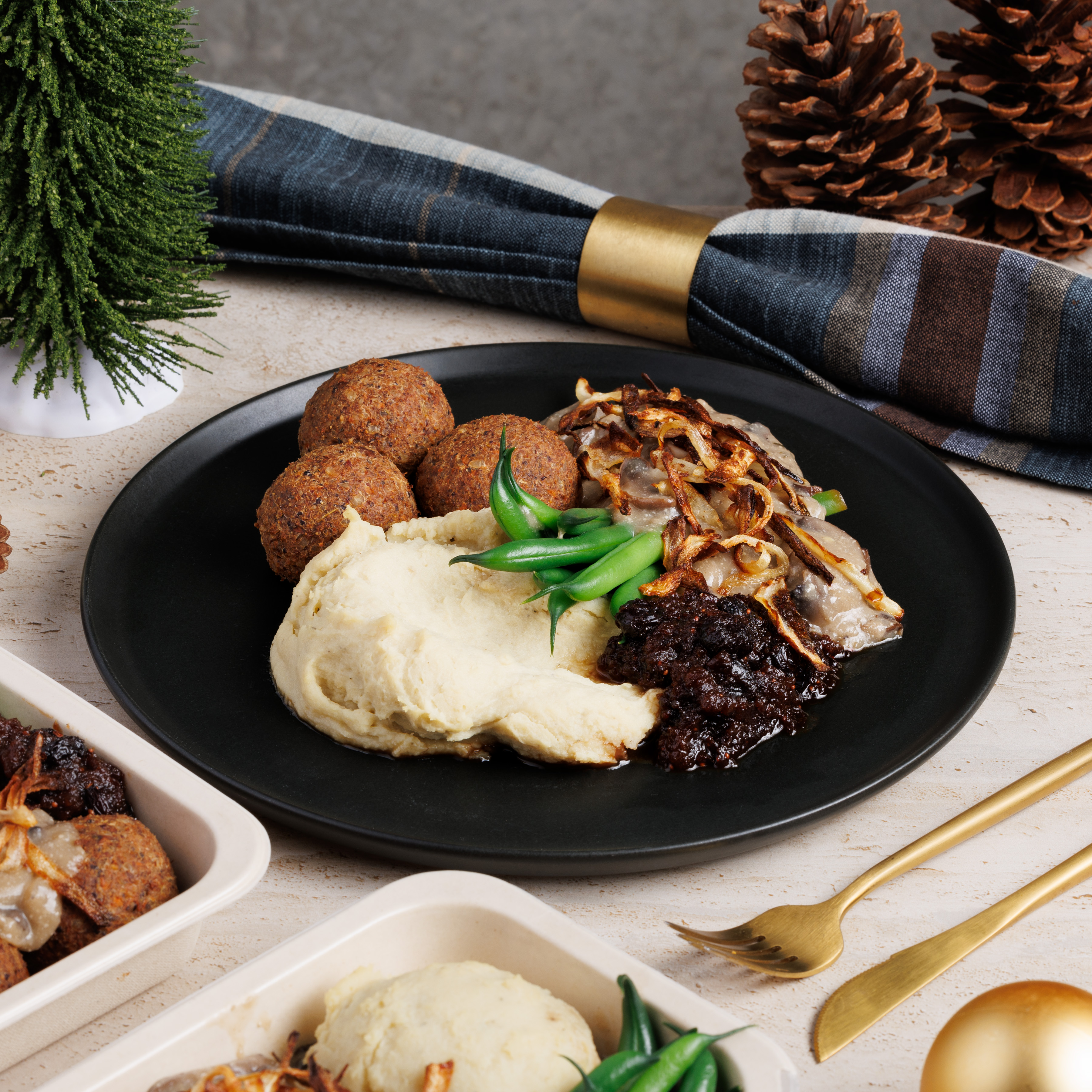 Christmas Jingle Balls with Mash Potato, Mushroom Gravy and Cranberry Sauce